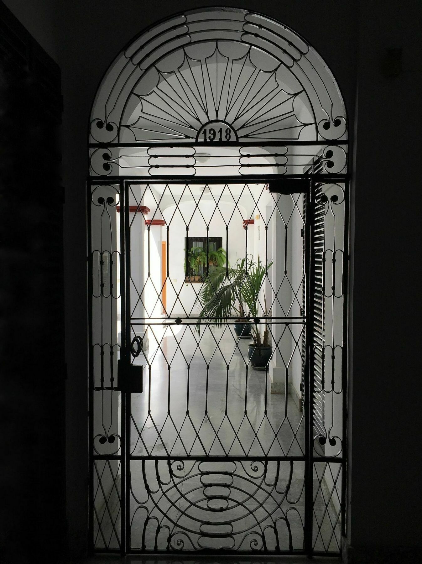 Teodosio Apartment Free Parking & Central Ac Sevilla Exterior foto