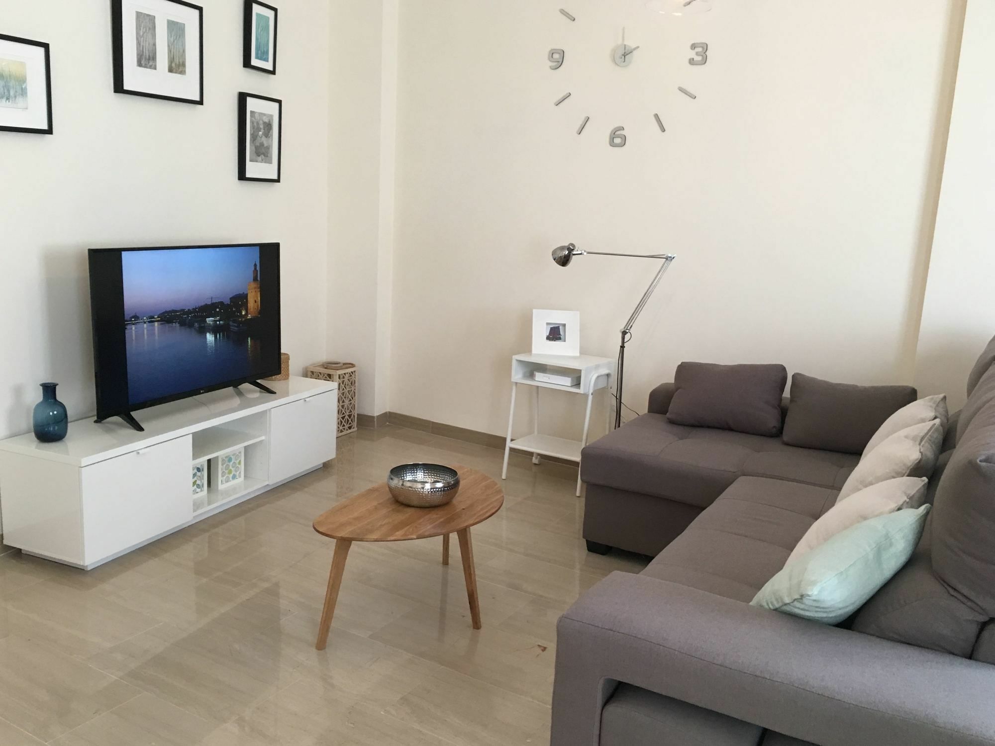 Teodosio Apartment Free Parking & Central Ac Sevilla Exterior foto