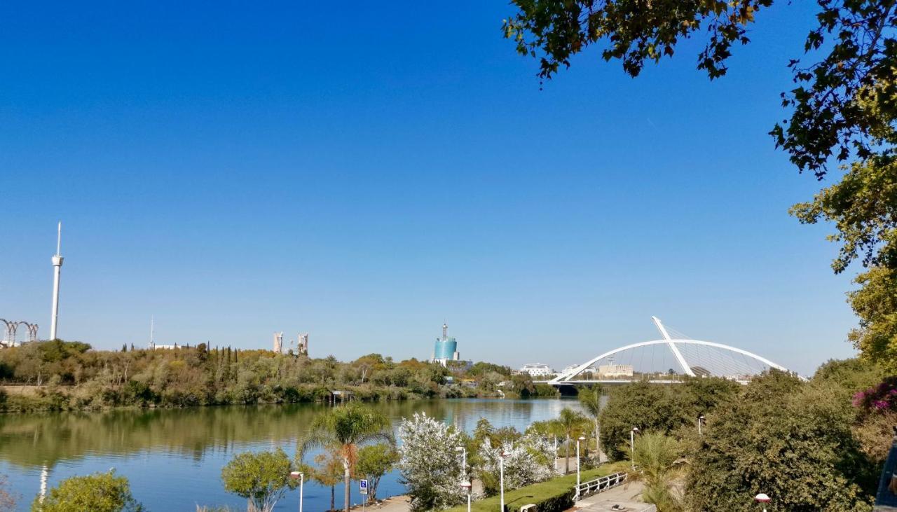 Teodosio Apartment Free Parking & Central Ac Sevilla Exterior foto